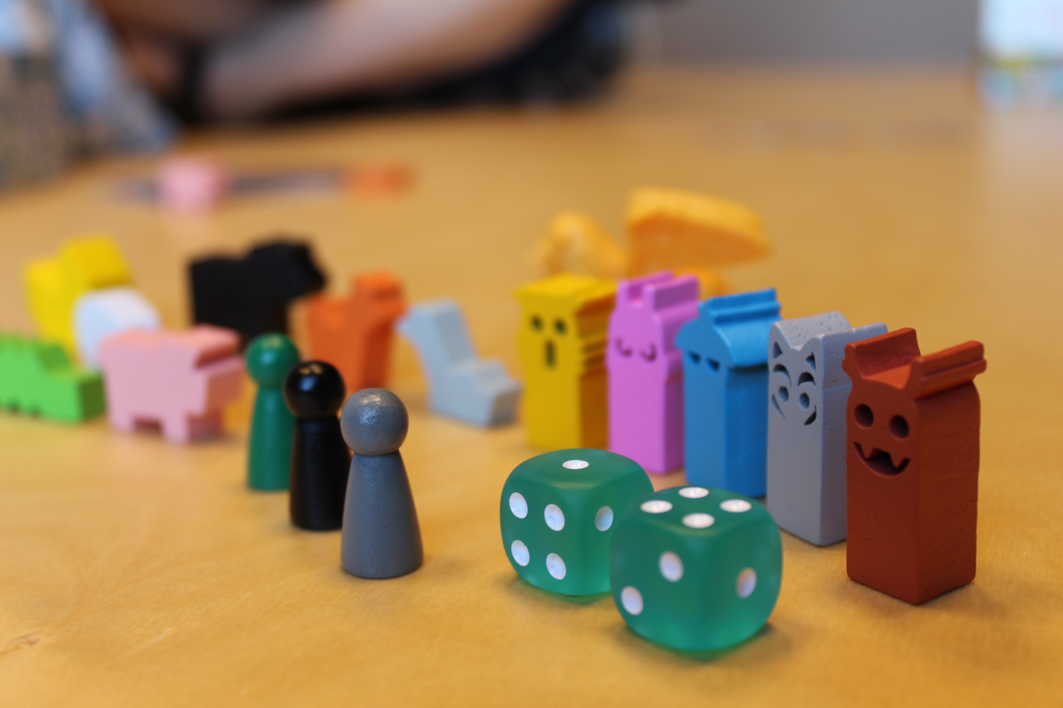 Dés et pions de jeu de société