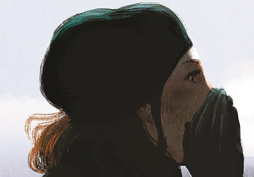 Illustration de Barbara Baldi à la peinture : une femme de profil, les cheveux roux, un béret vert sur la tête, un manteau vert, des gants verts. Elle place ses mains devant sa bouche comme pour appeler quelqu'un. 
