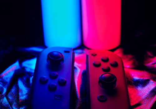 Manette de console dans la penombre