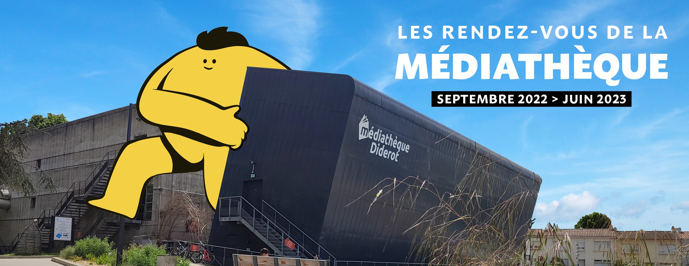 Bonhomme rond et jaune dessiné qui sort de derrière la galerie Diderot sur fonds de ciel bleu