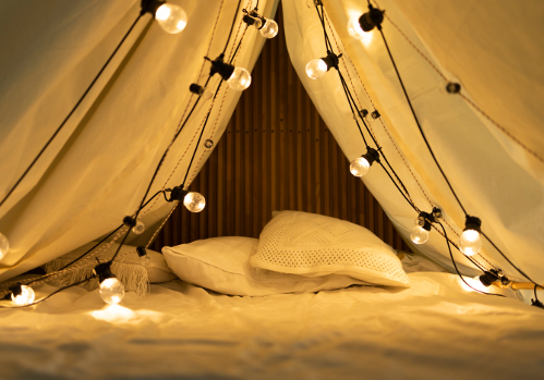 Cabane de couverture et lampions