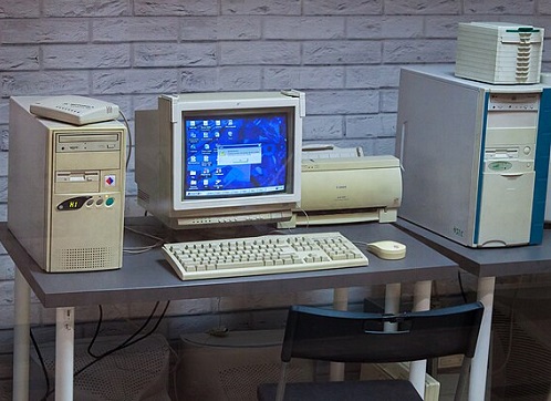 ordinateur datant des années 1990