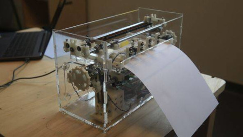 Une embosseuse braille